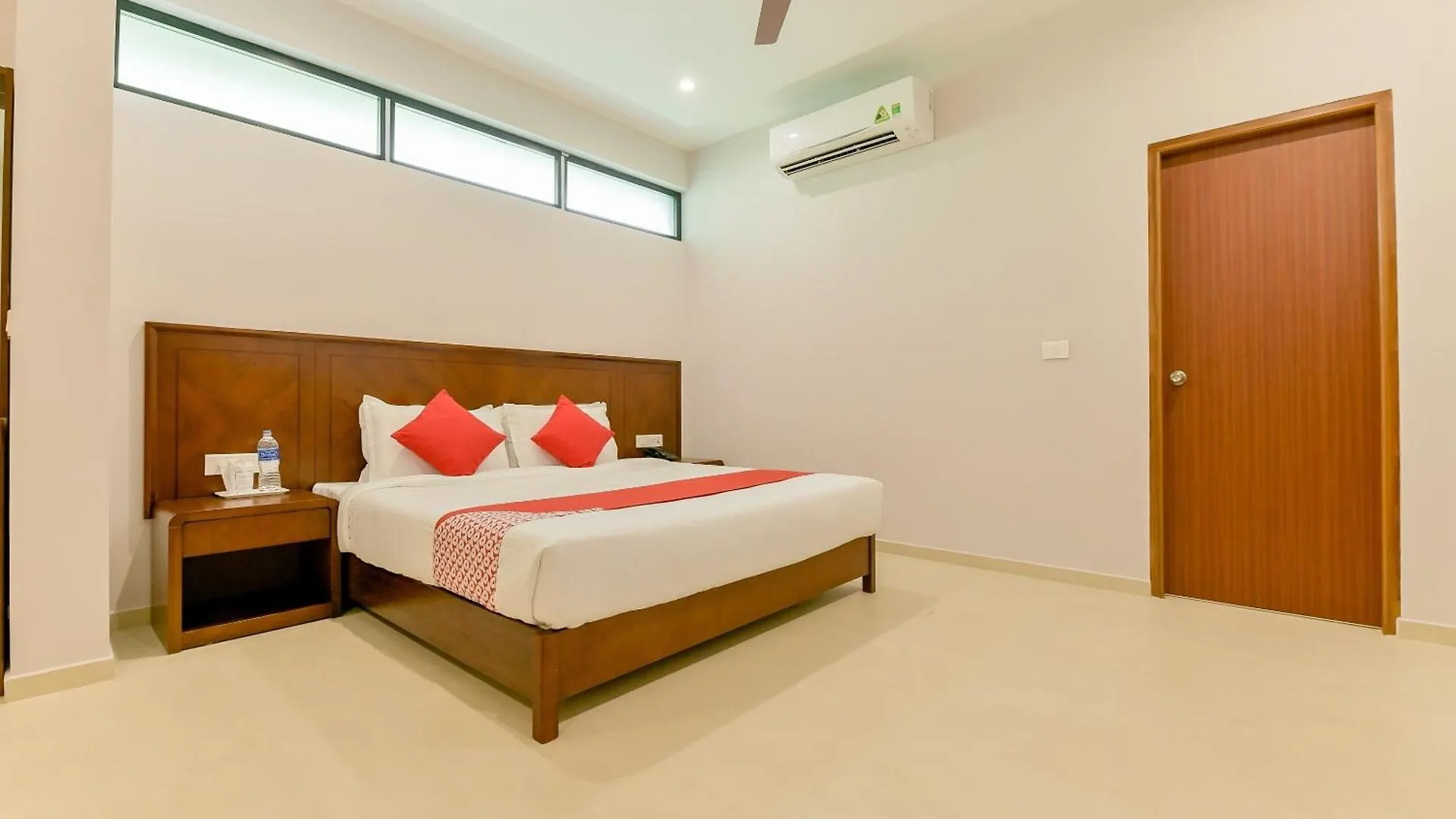 Super Townhouse Edassery Blue Bells Angamali India